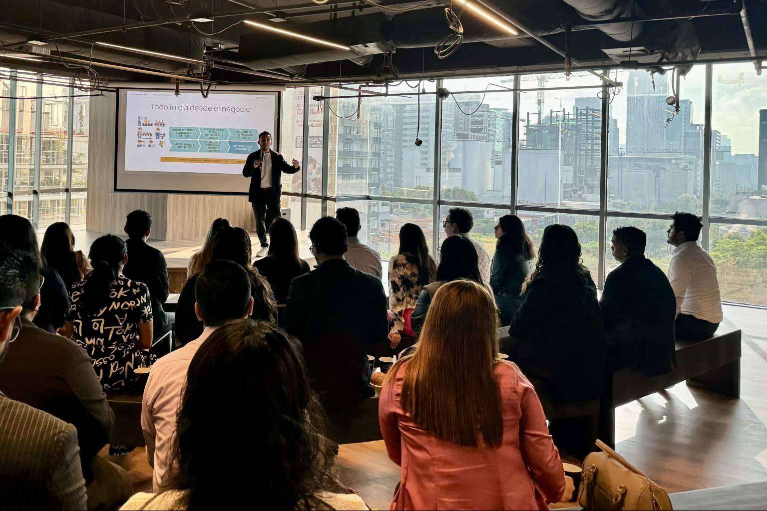 COLLECTIVE MINDS Creates a Space for Innovators in Mexico City and Palo Alto